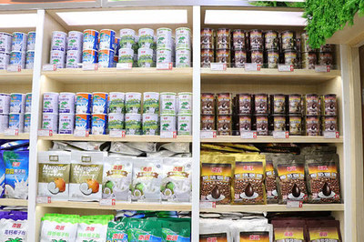 南國食品?？诿捞m機場特產直營店開業啦